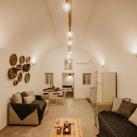 Evnoikon I- Jacuzzi Cave House In 度假居 费拉